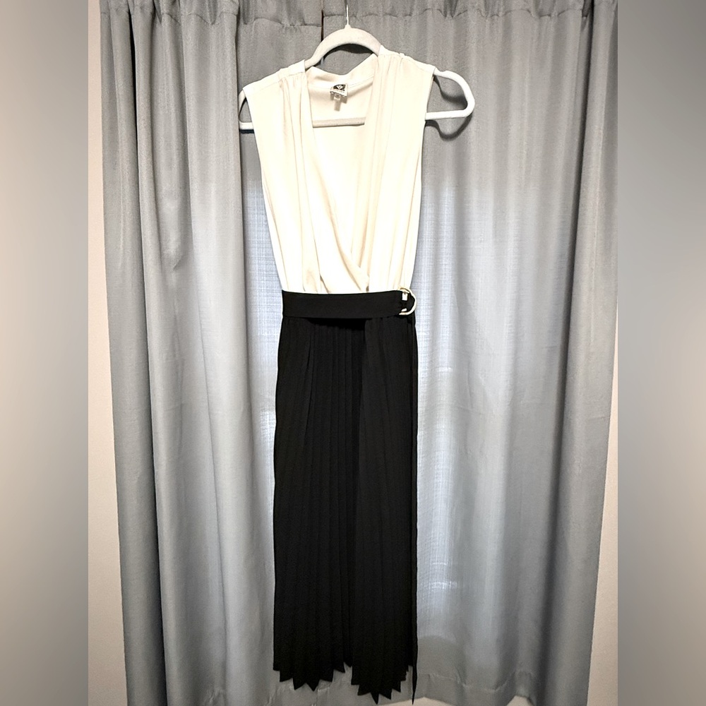 Anne Klein Black and White belted dress with Pleated skirt